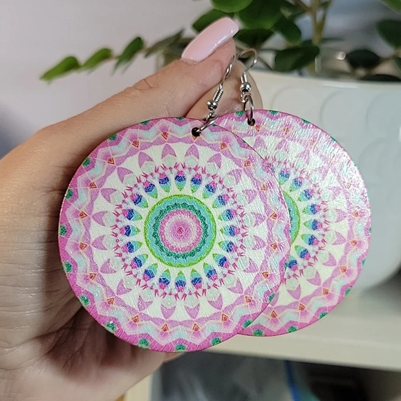 🔥LAST PAIR🔥 Oversized Mandala Wood Drop Earrings - Picture 4 of 5